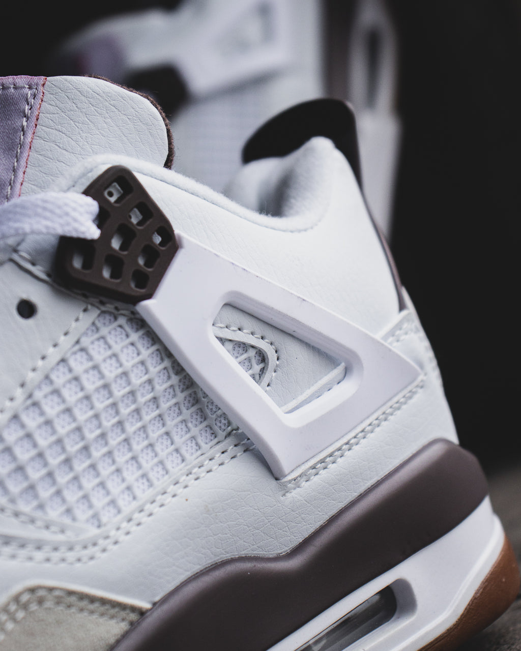 Nike SB x Air Jordan 4 Retro