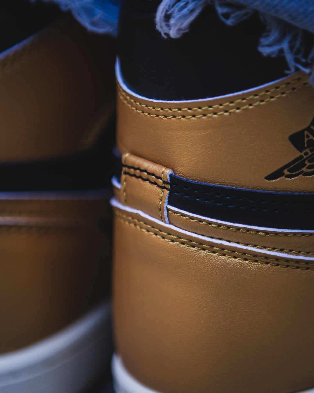 Air Jordan 1 High OG "Black Metallic Gold"