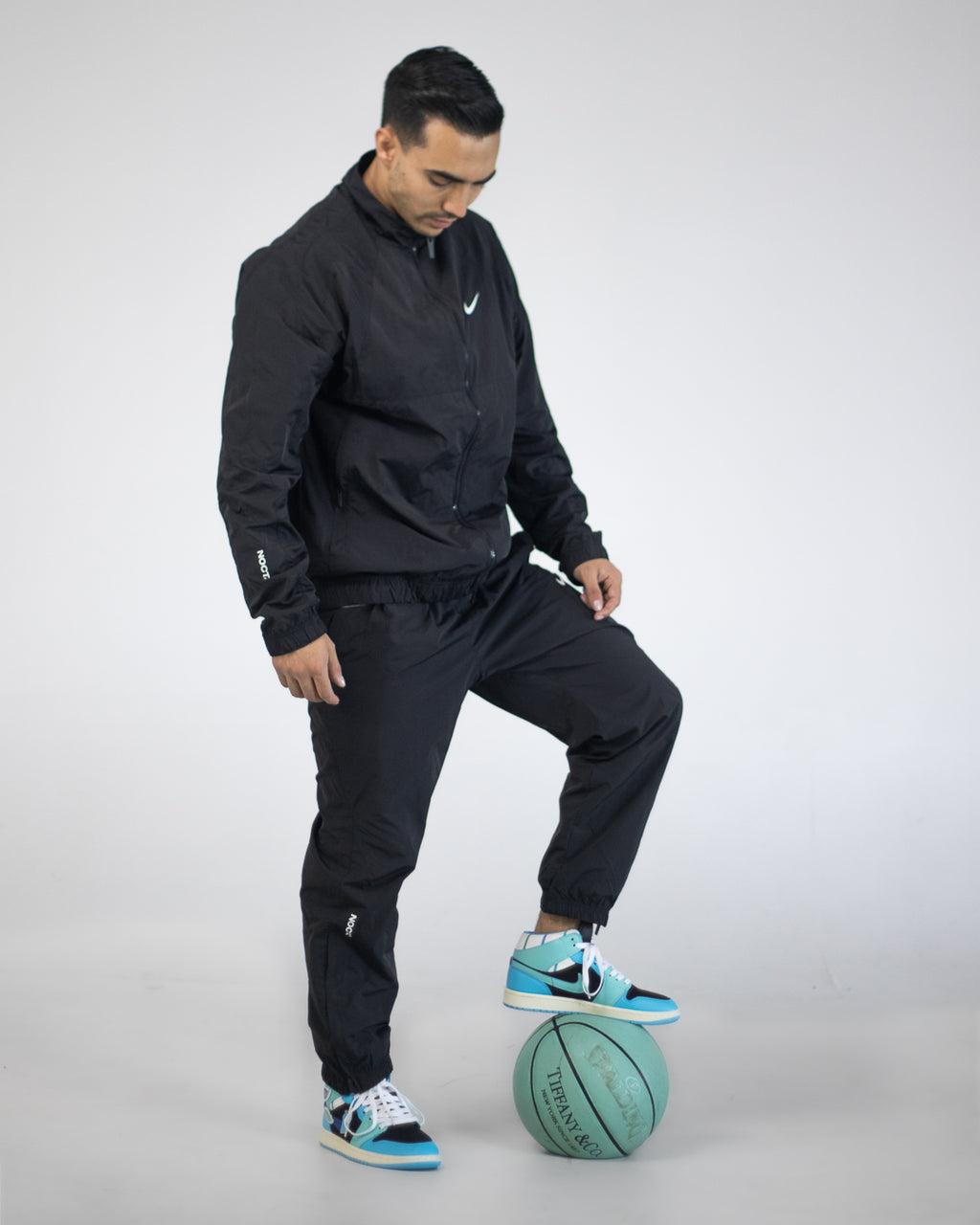 Nike Air Jordan 1 Mid GS “Inspired by the Greatest”