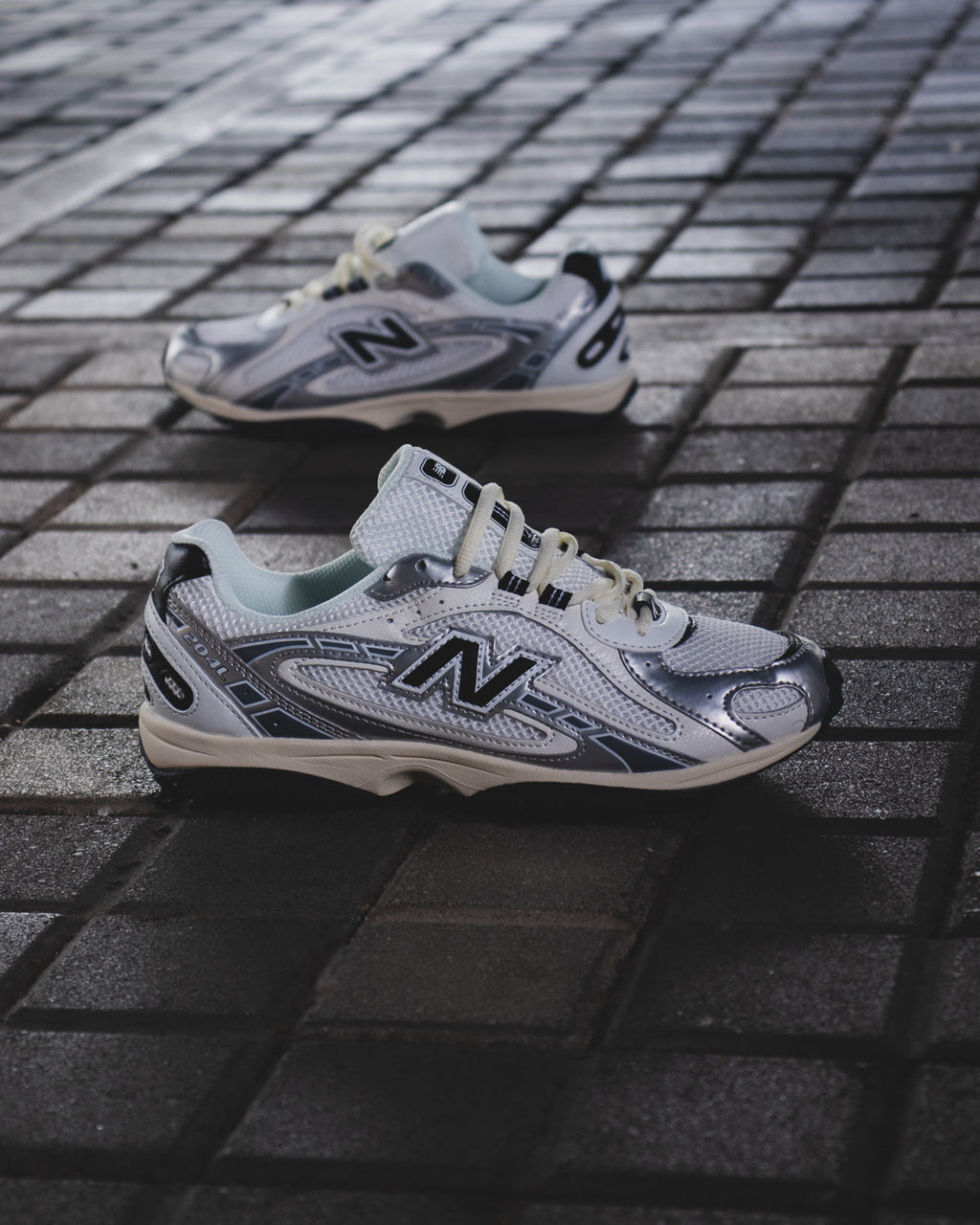 New Balance 204L "Silver Metallic