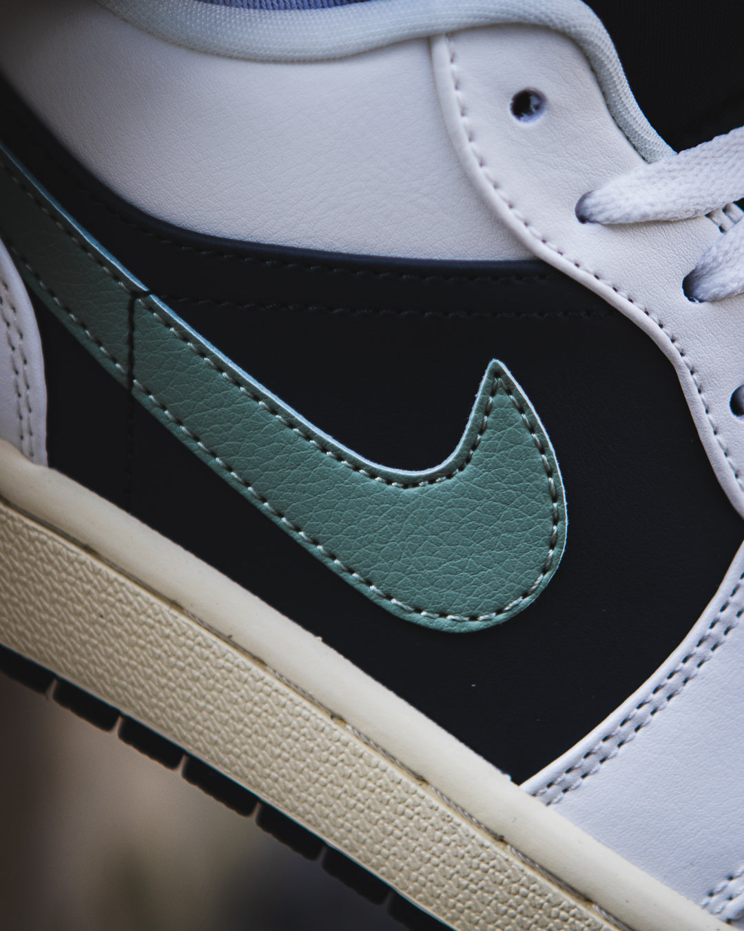 Air Jordan 1 Low "Jade Smoke"