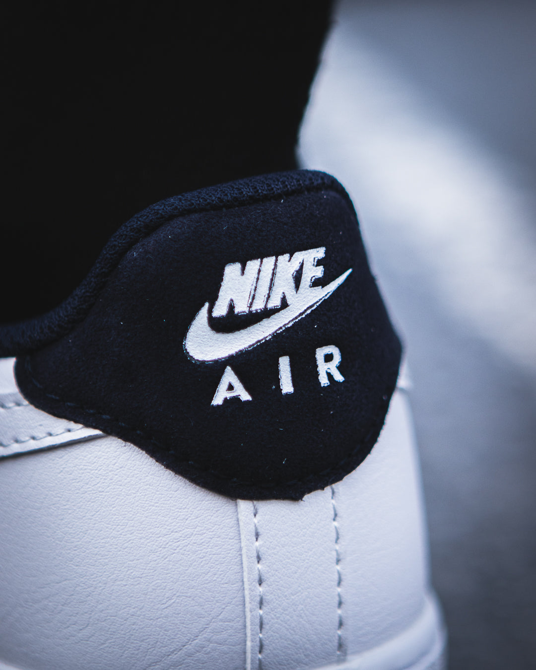 Nike Air Force 1 Low '07 White Anthracite Mini Swoosh