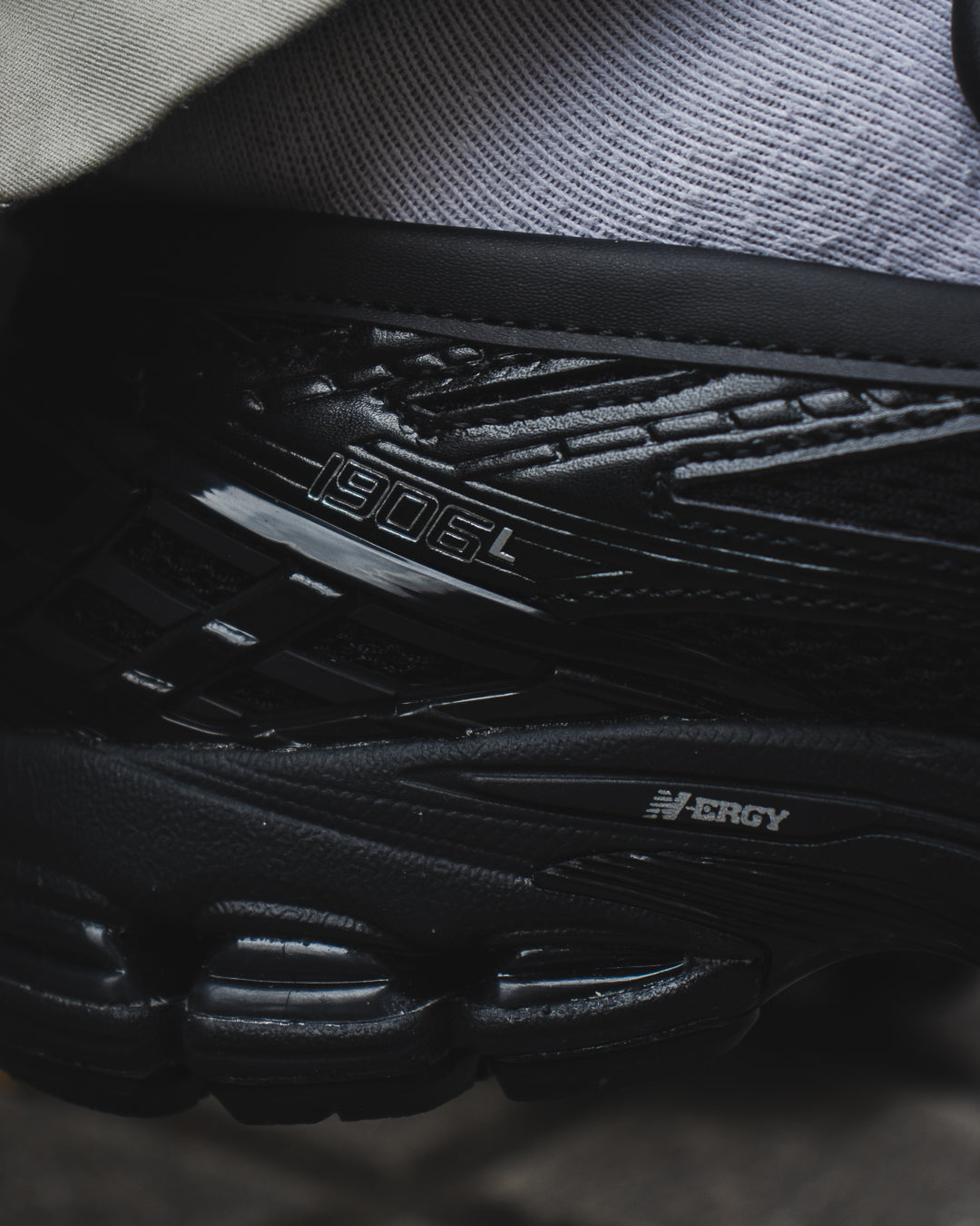 New Balance 1906L Black