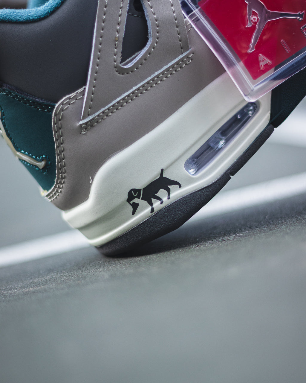 Nike Air Jordan 4 Retro