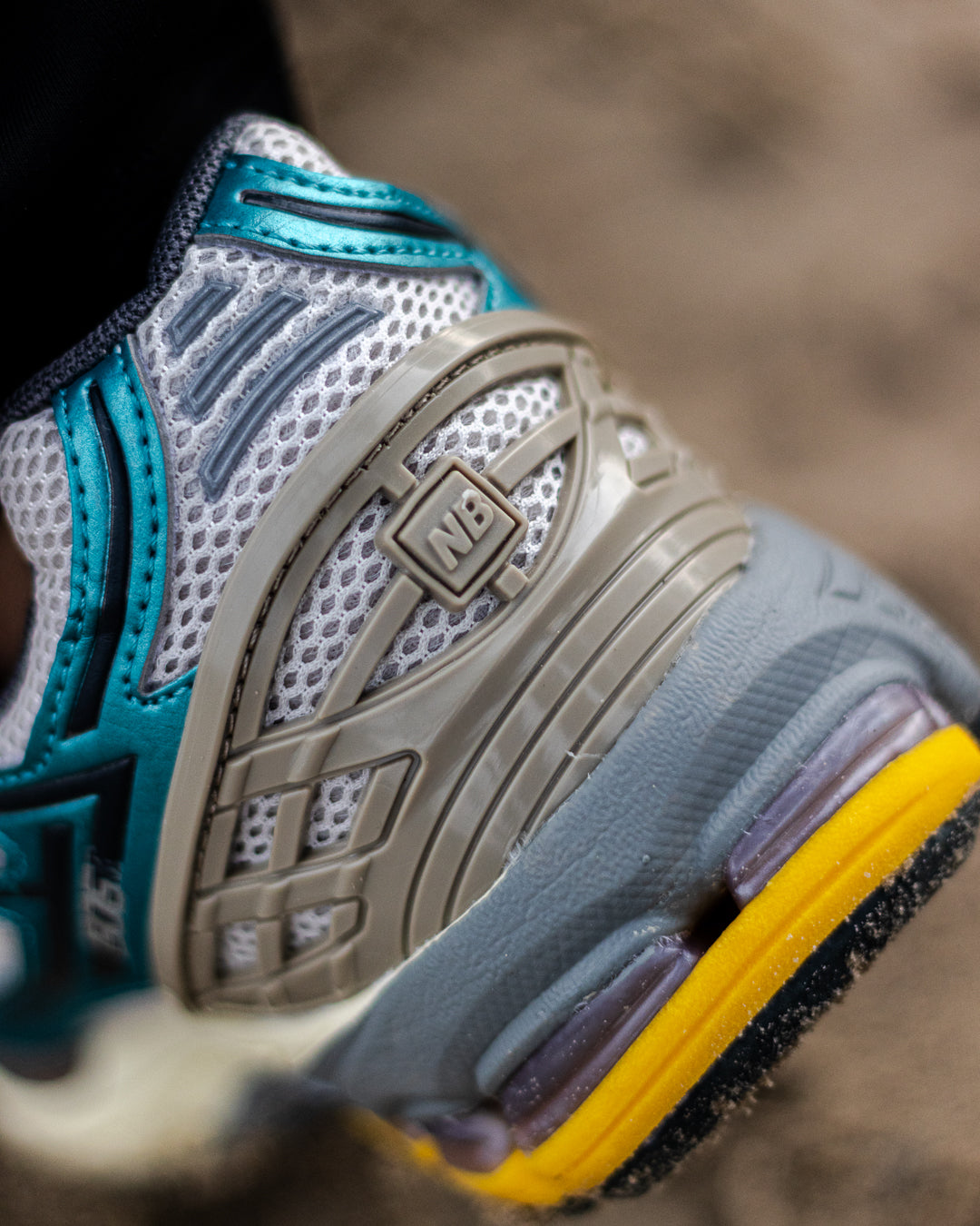 New Balance 1906R Metallic Teal
