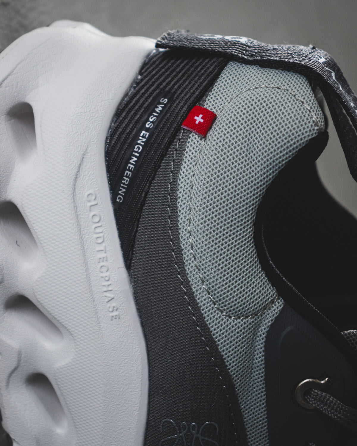 On Running Cloudtilt X Loewe