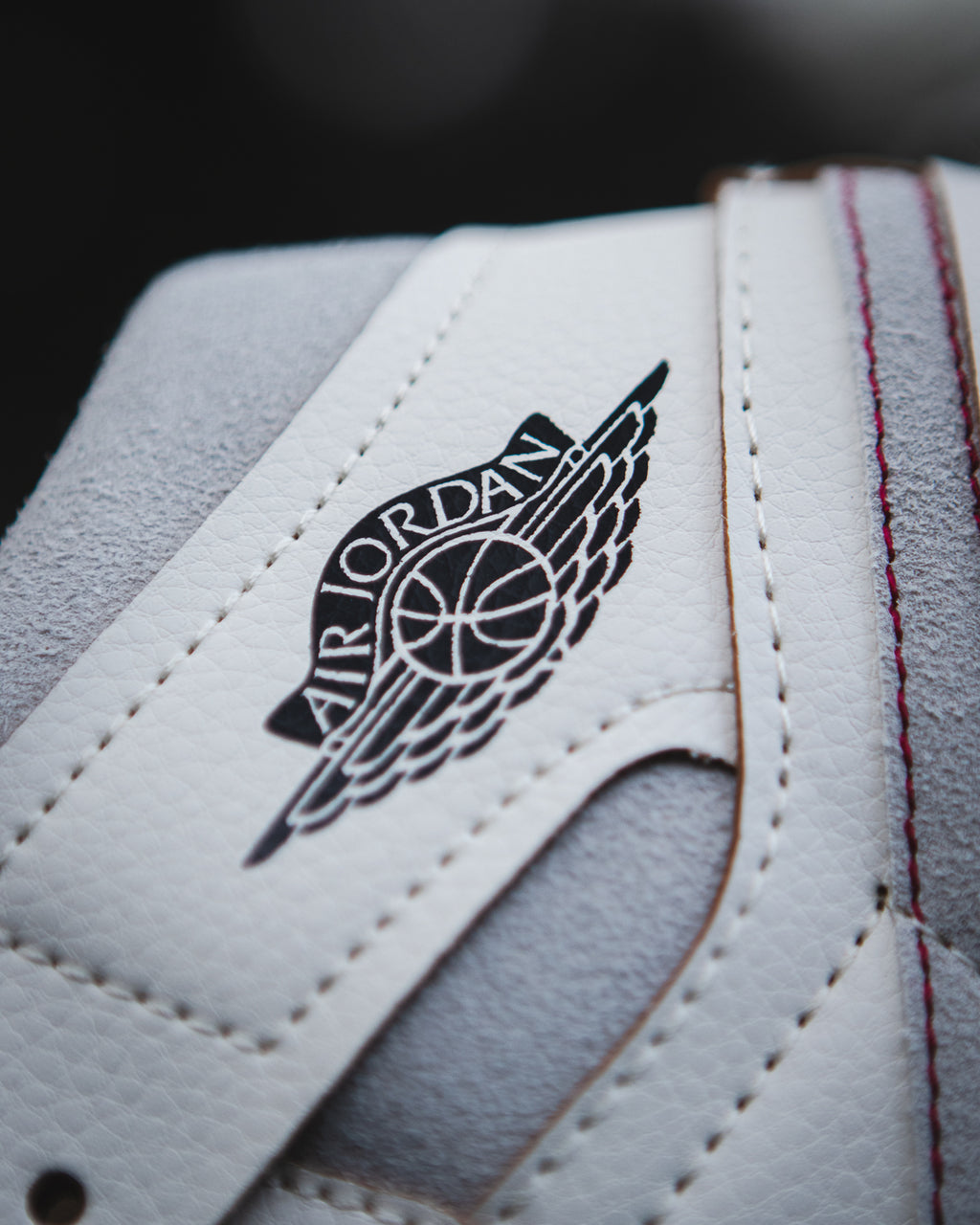 Air Jordan 1 Retro High “Sail and Pale Ivory”