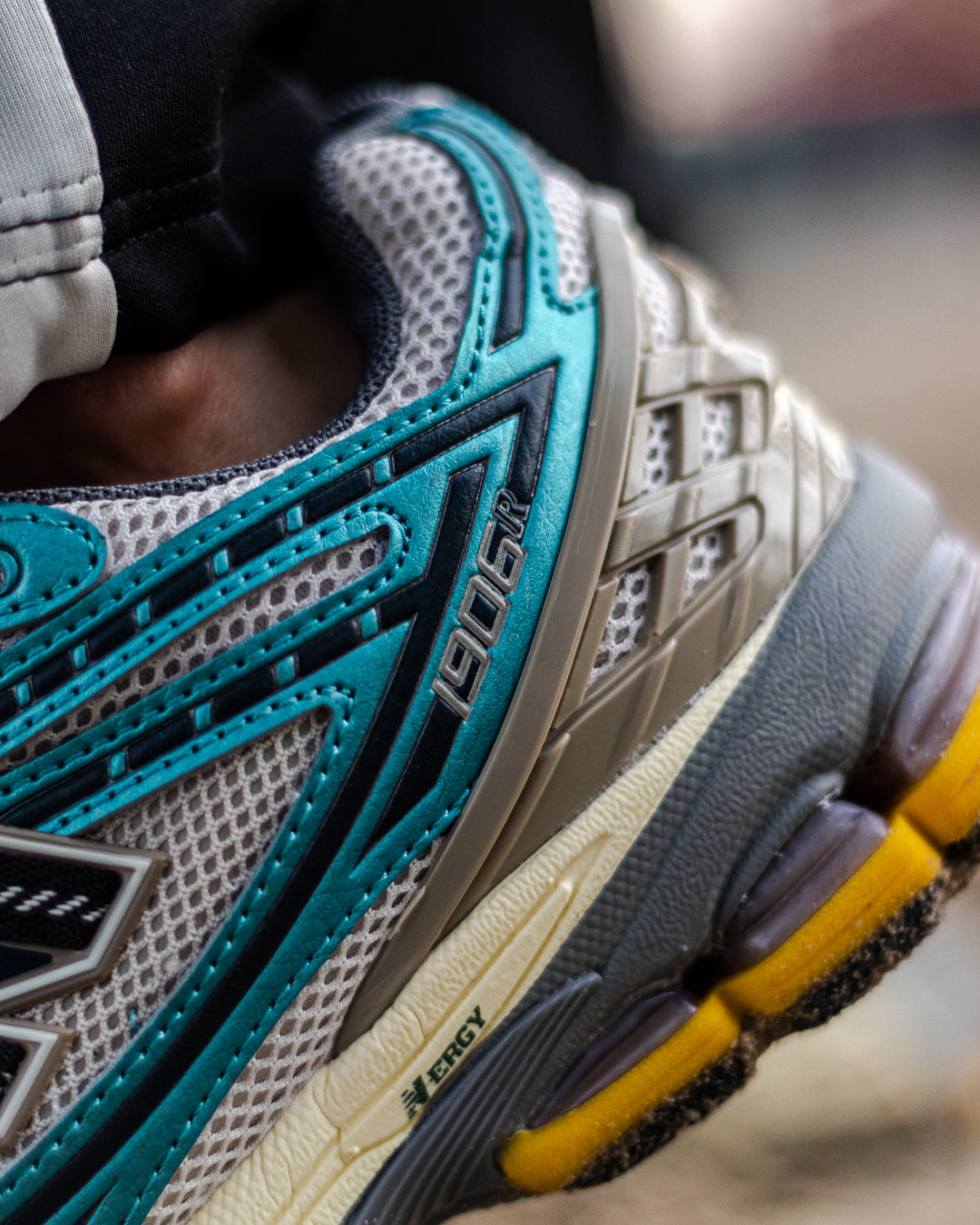 New Balance 1906R Metallic Teal