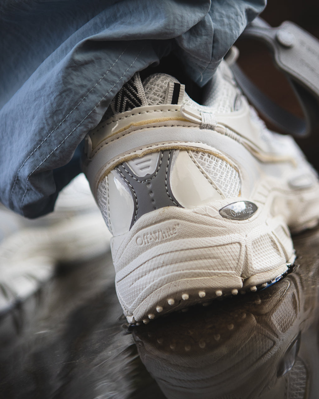 Off-White Be Right Back