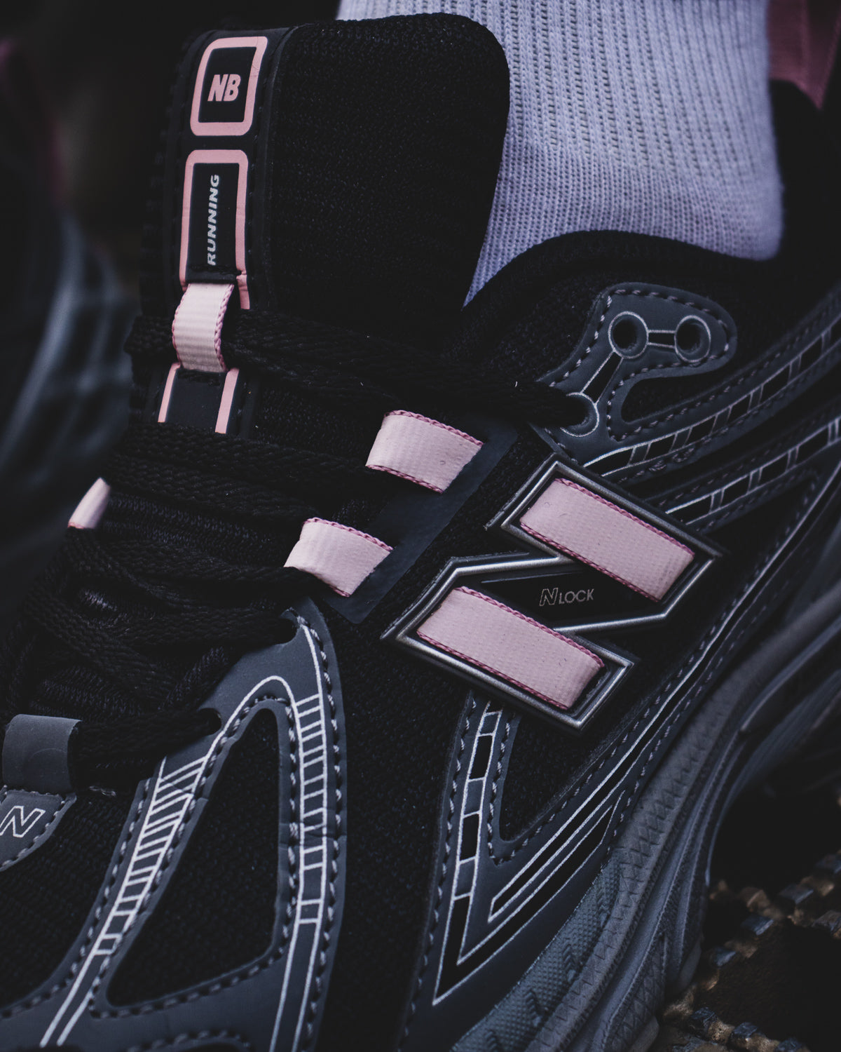 New Balance 1906R “Black/Pink”