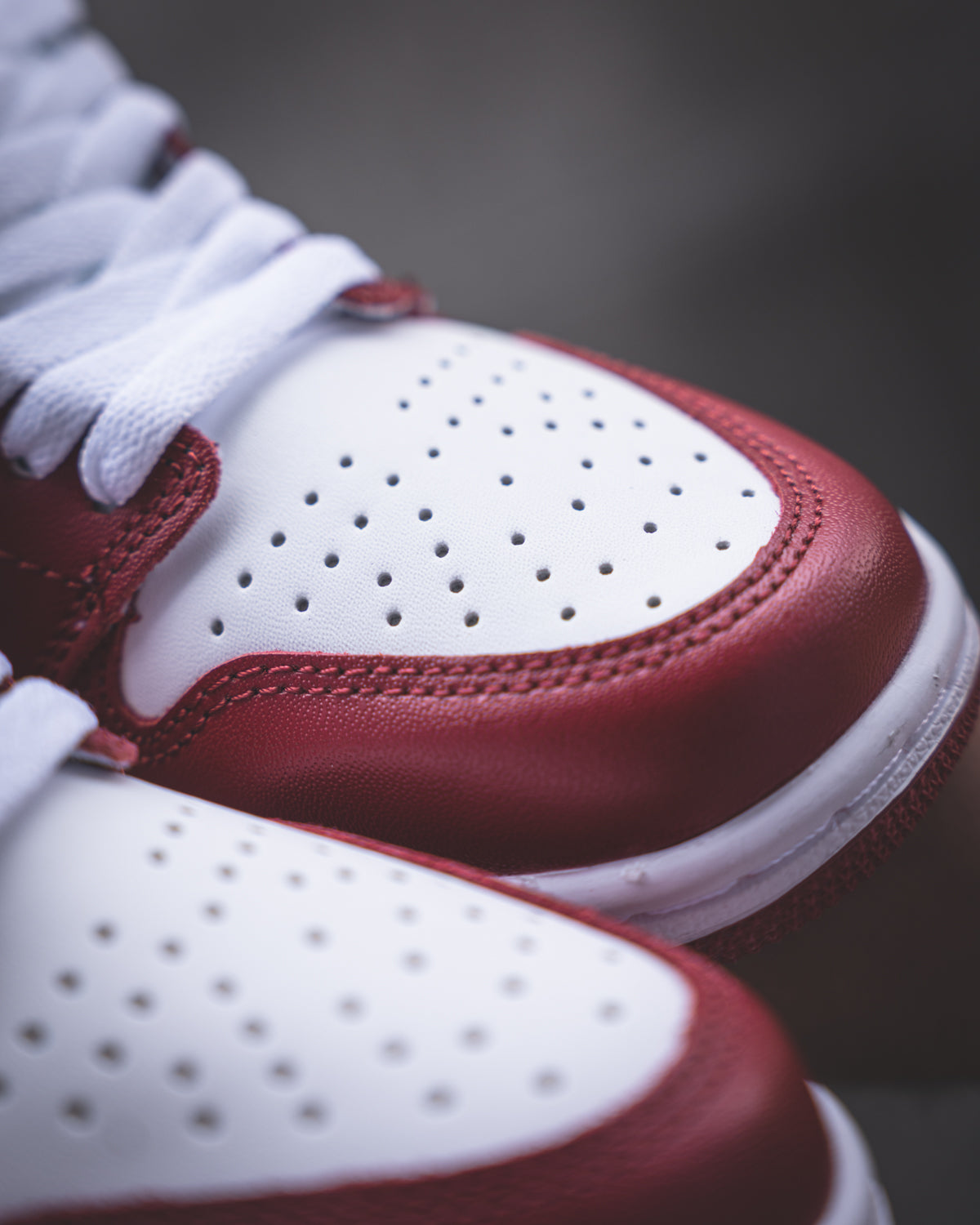 Air Jordan 1 Retro High OG "Artisanal Red"