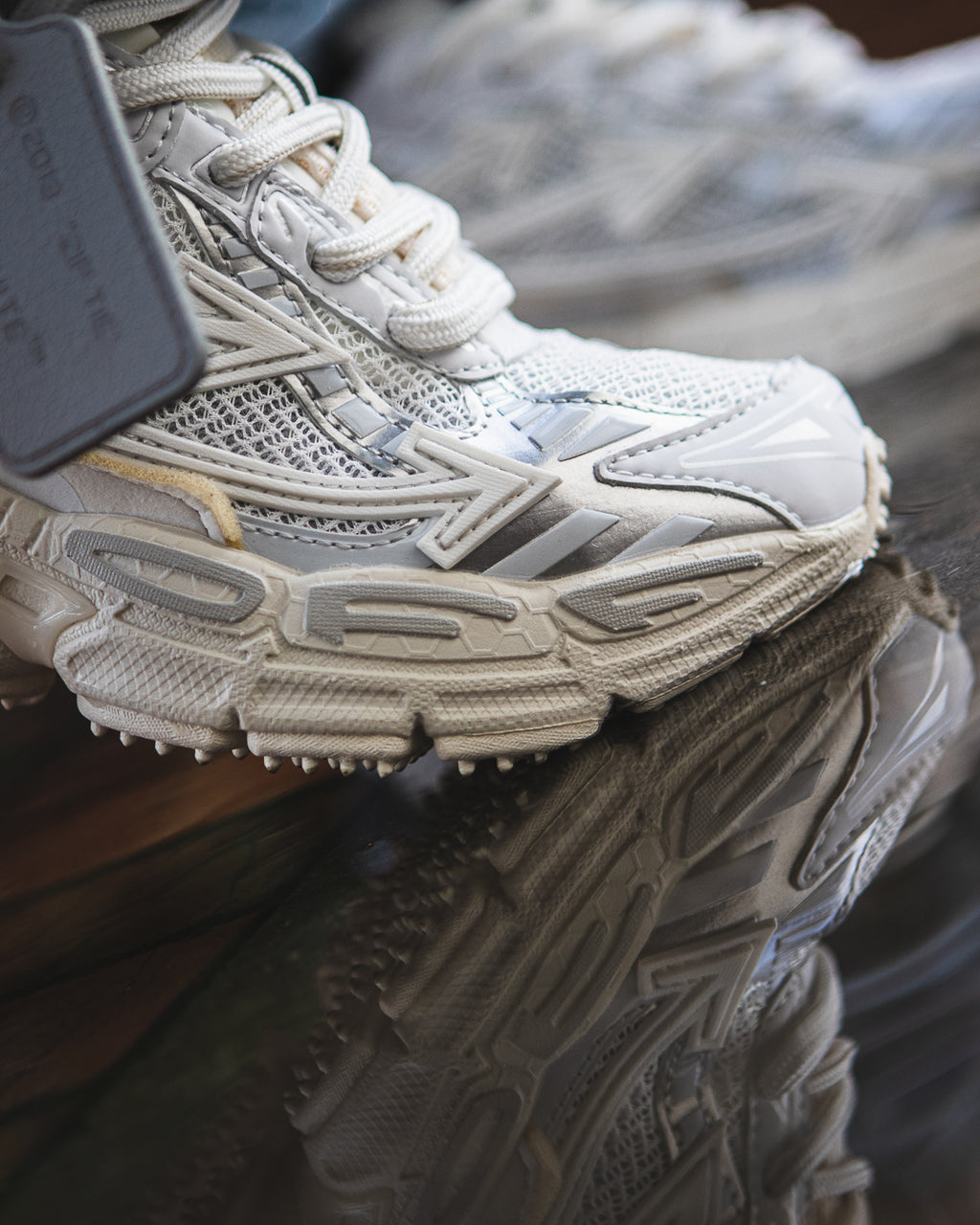 Off-White Be Right Back