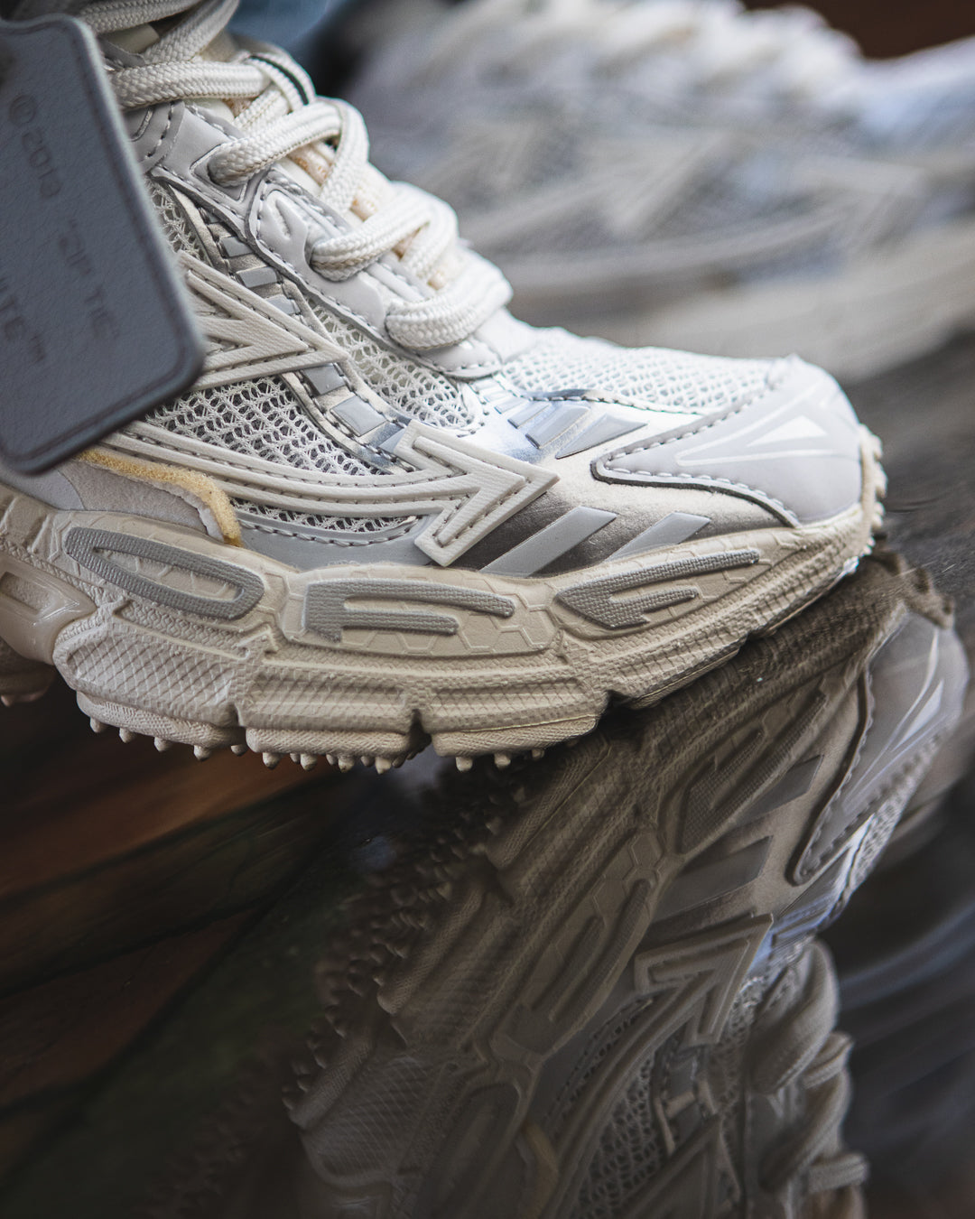 Off-White Be Right Back