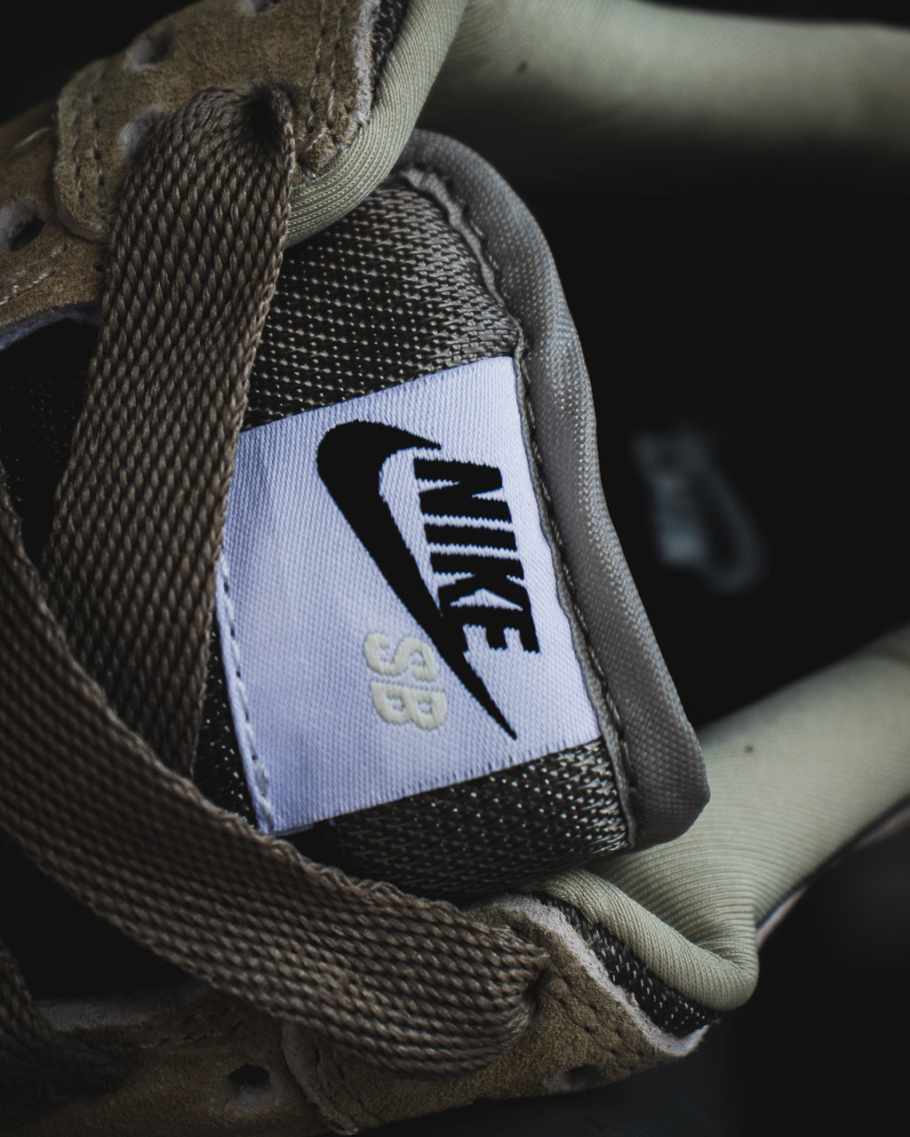 Nike SB Dunk Low Pro B "Parachute Beige"