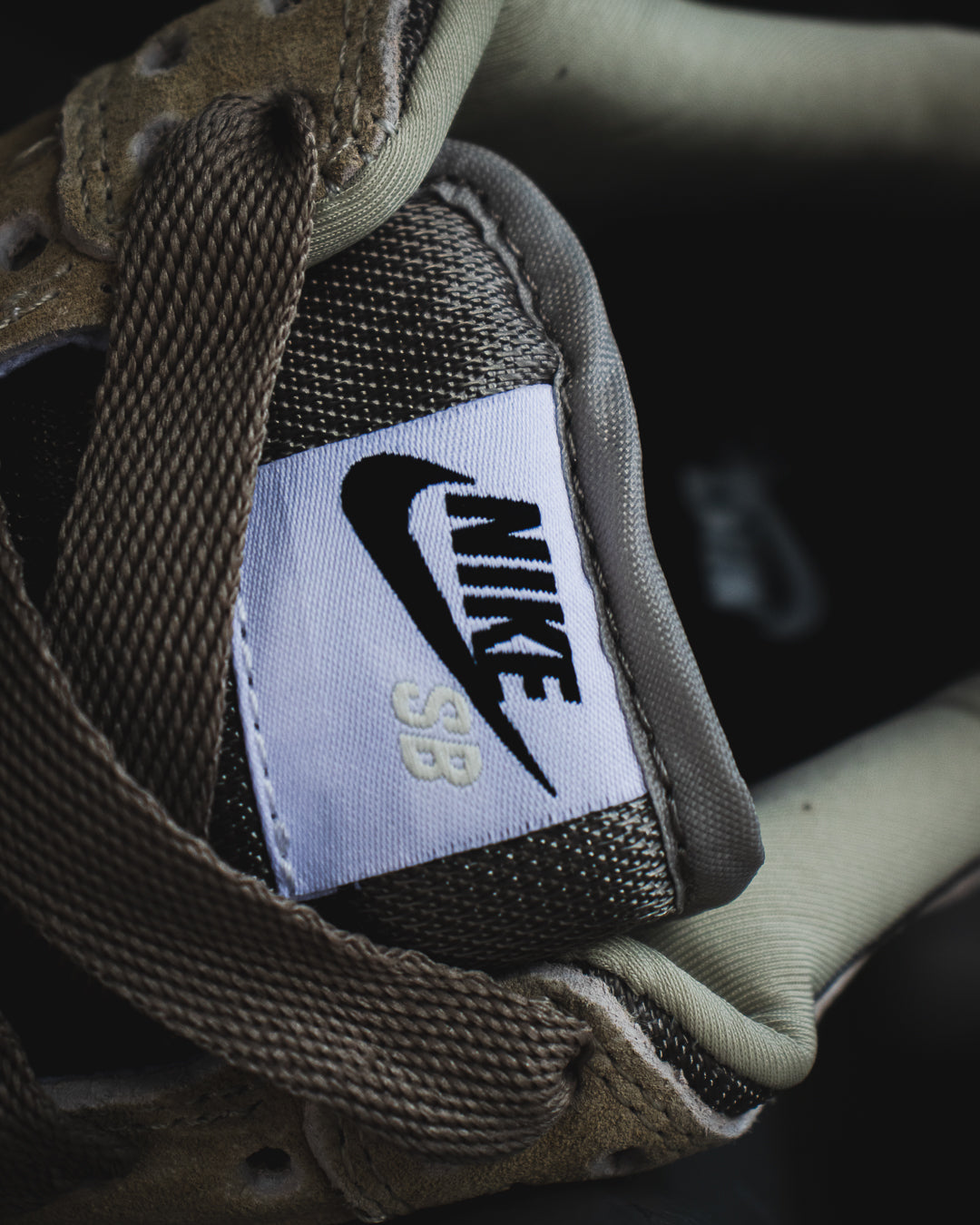 Nike SB Dunk Low Pro B "Parachute Beige"
