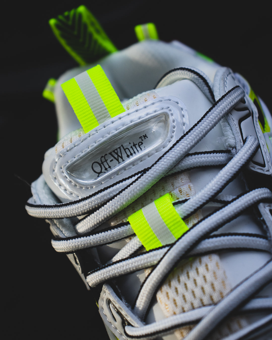 Off-White Be Right Back G5