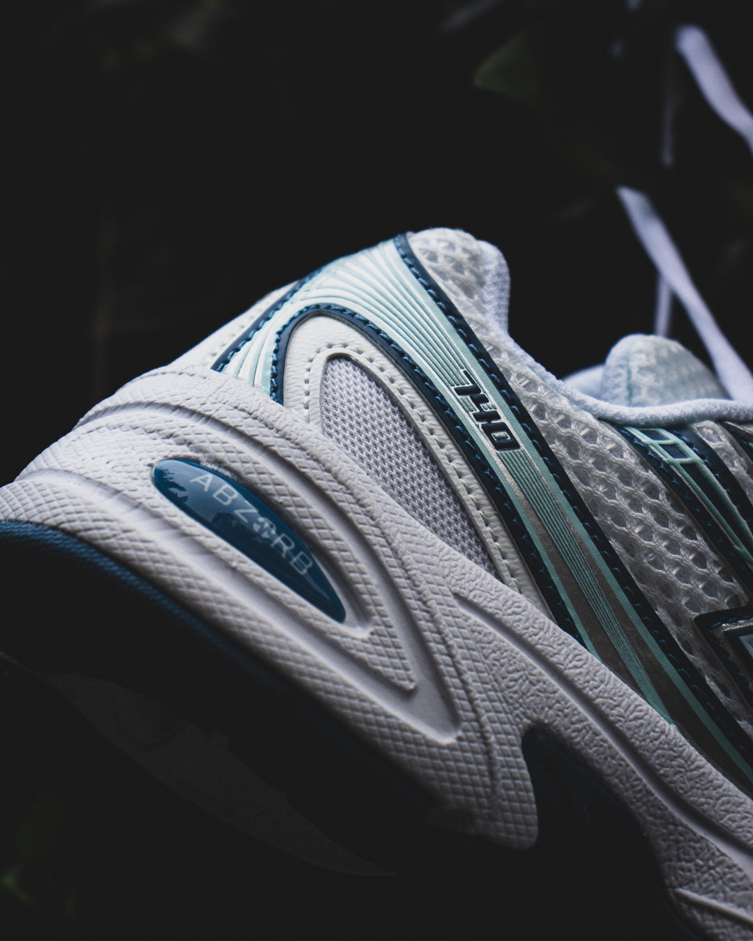 New Balance 740 Wide