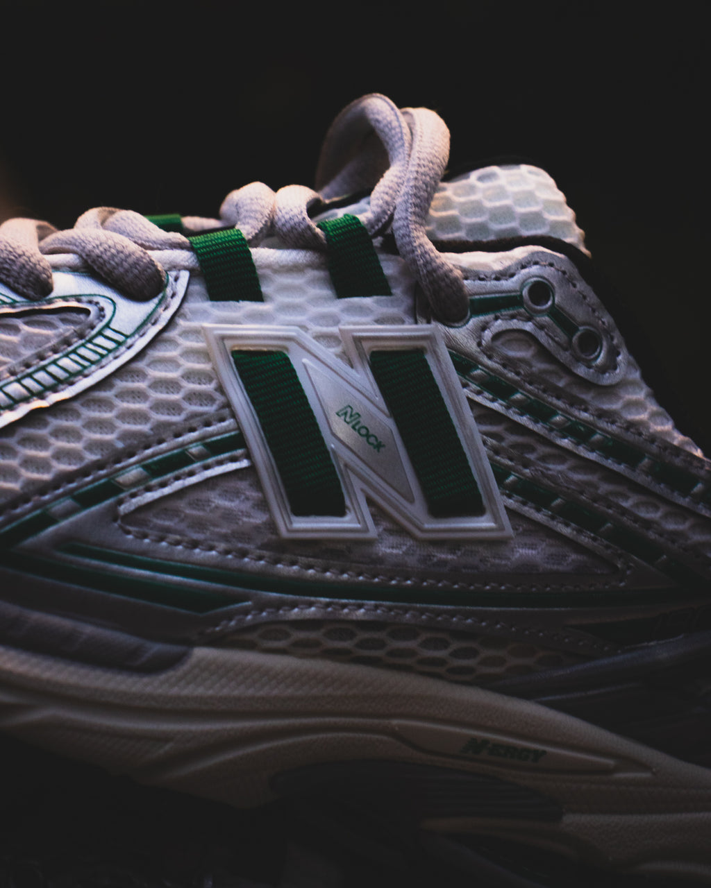 New Balance 1906R