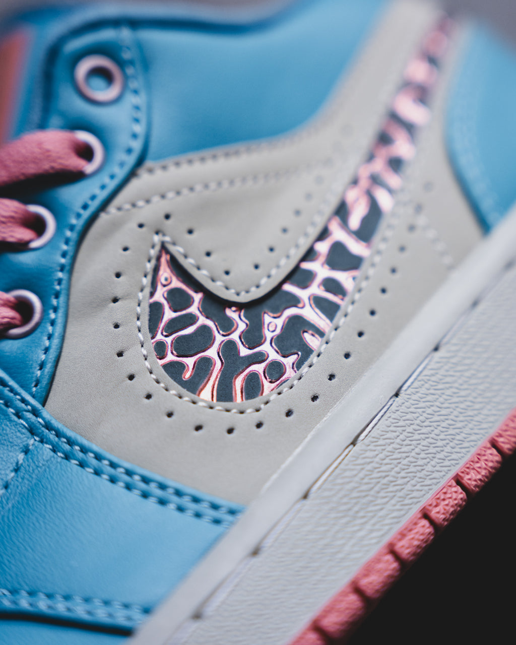 Air Jordan 1 Low SE "Somos Eternos"