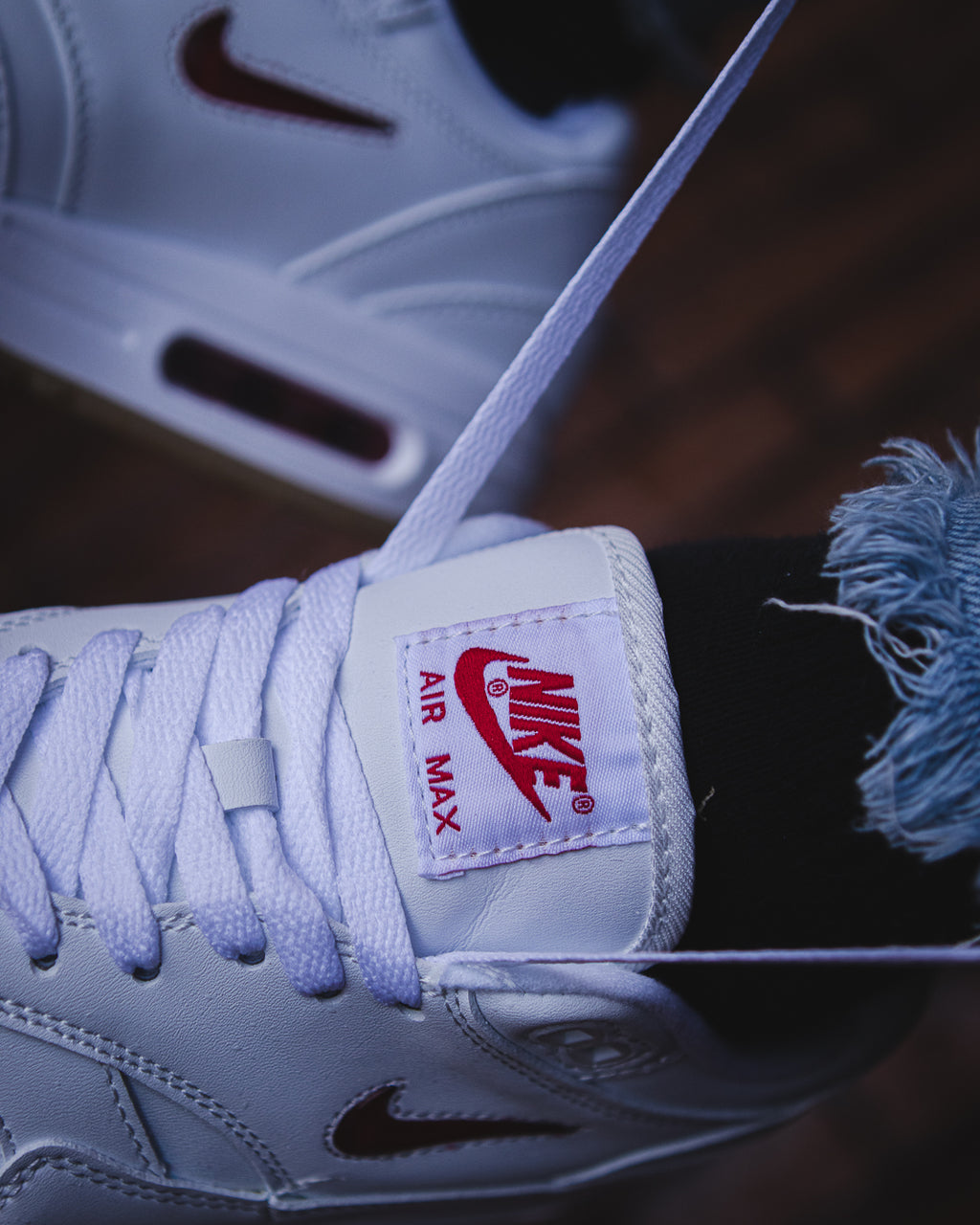 Nike Air Max 1 Premium SC Jewel 'White Red'.