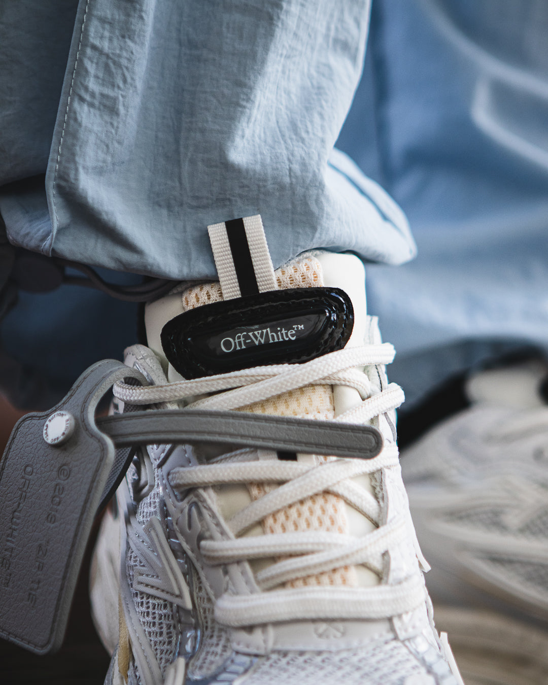 Off-White Be Right Back