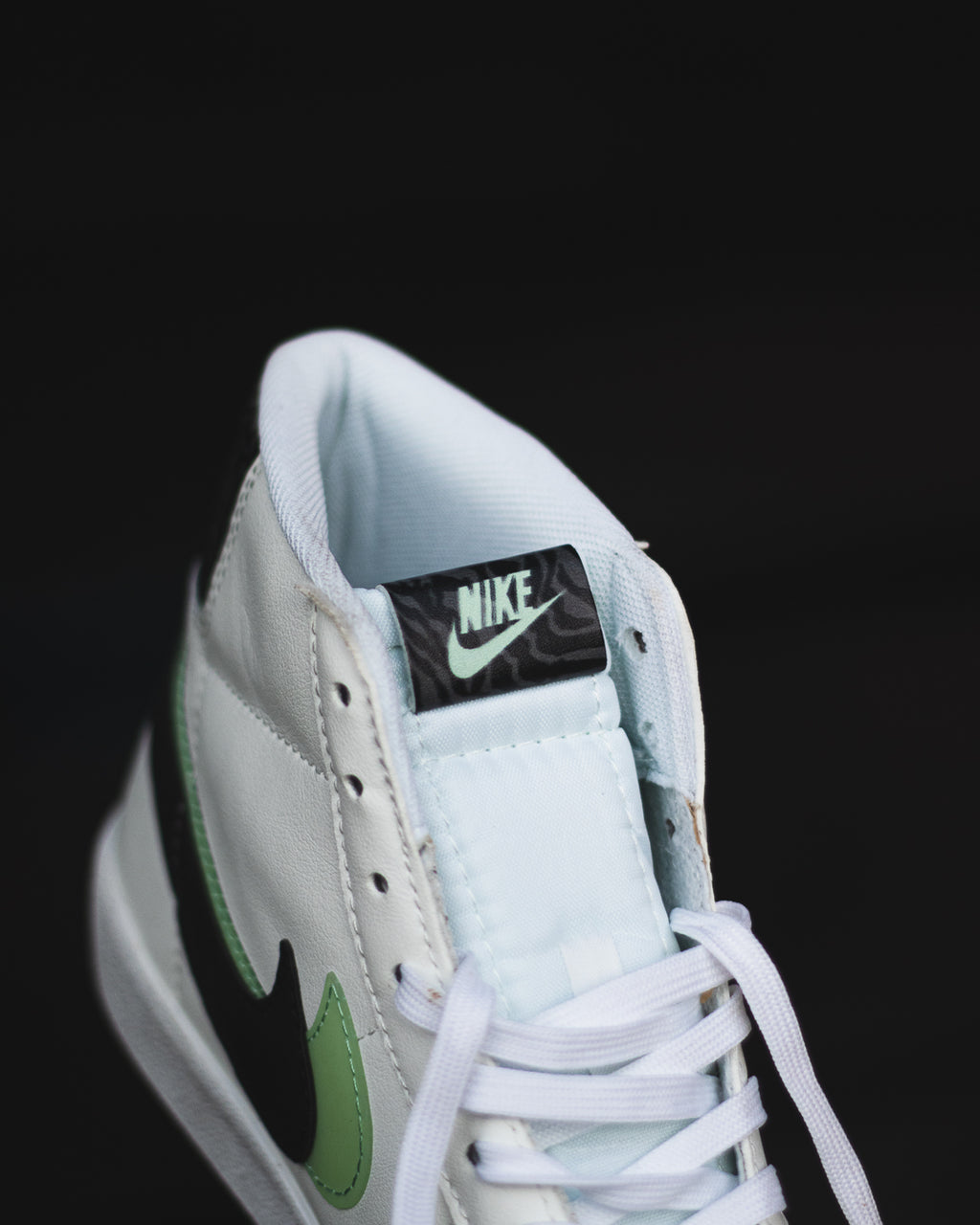 Nike Blazer Mid '77 SE White Black Vapor Green