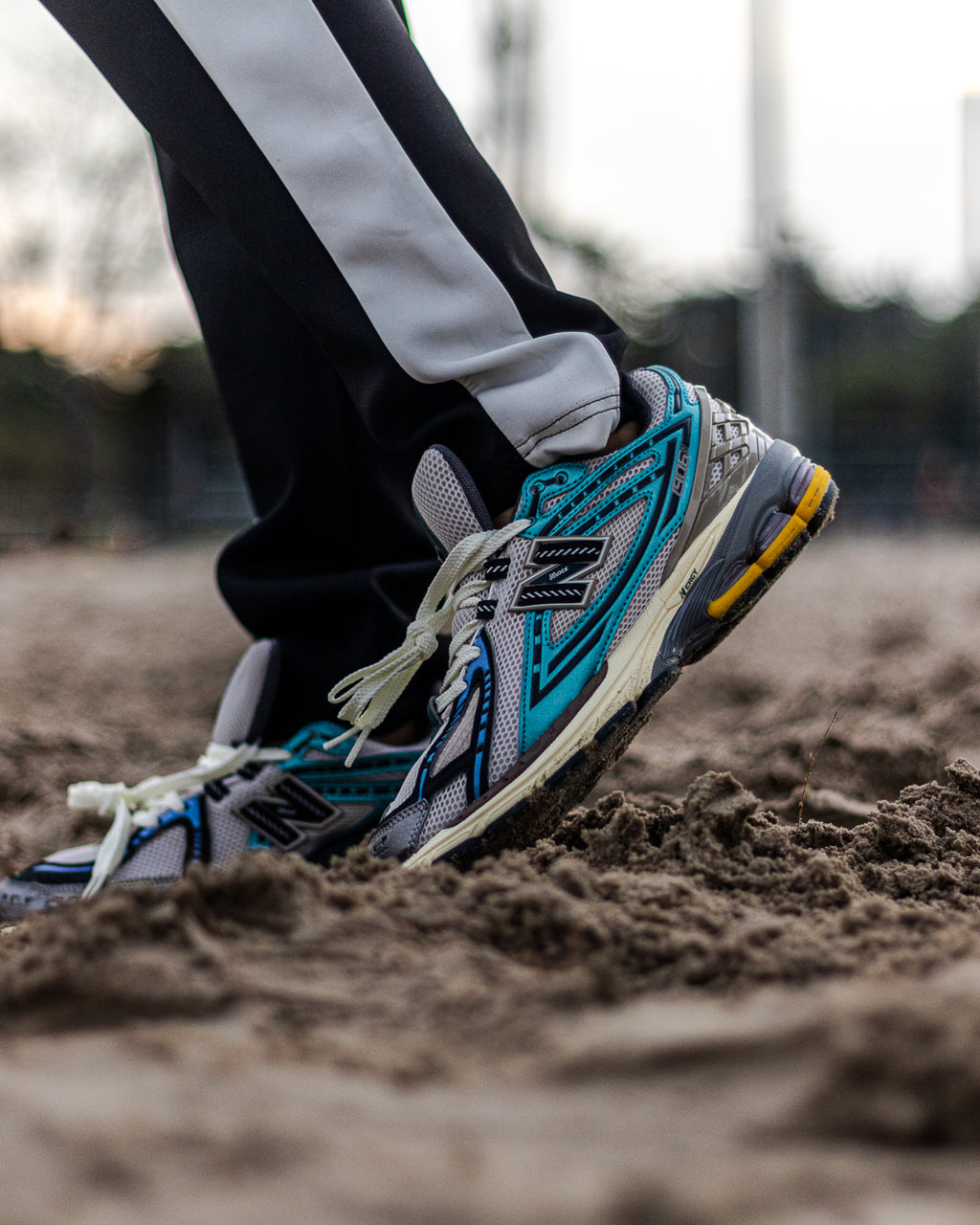 New Balance 1906R Metallic Teal