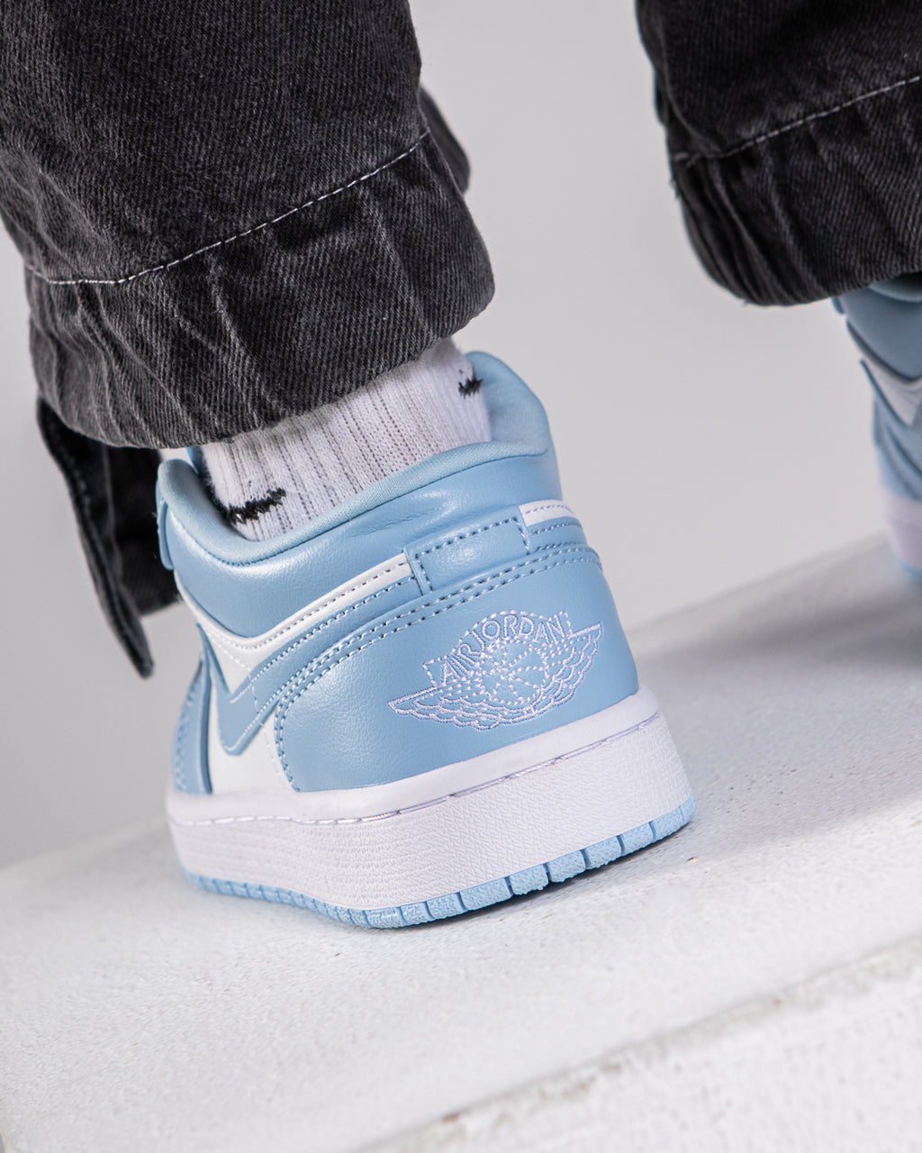 Nike Air Jordan 1 Low  "Ice Blue"