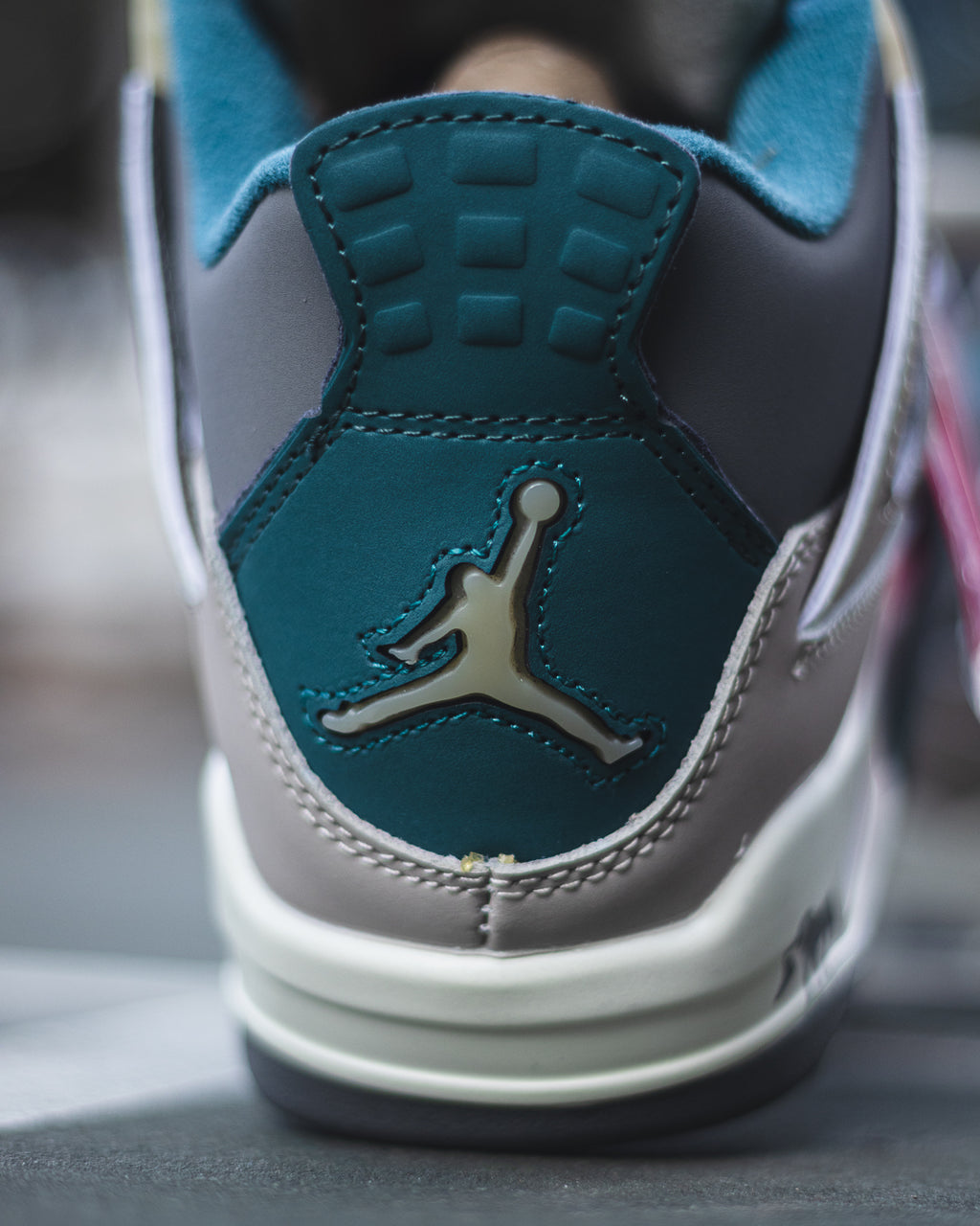 Nike Air Jordan 4 Retro