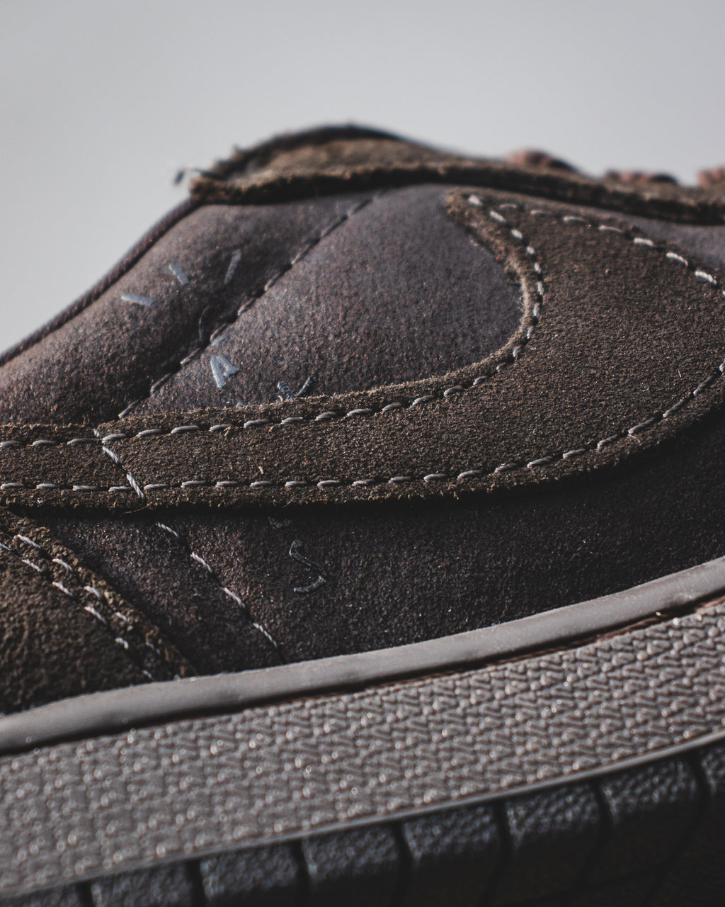 Air Jordan 1 x Travis Scott "Velvet Brown/Dark Mocha"