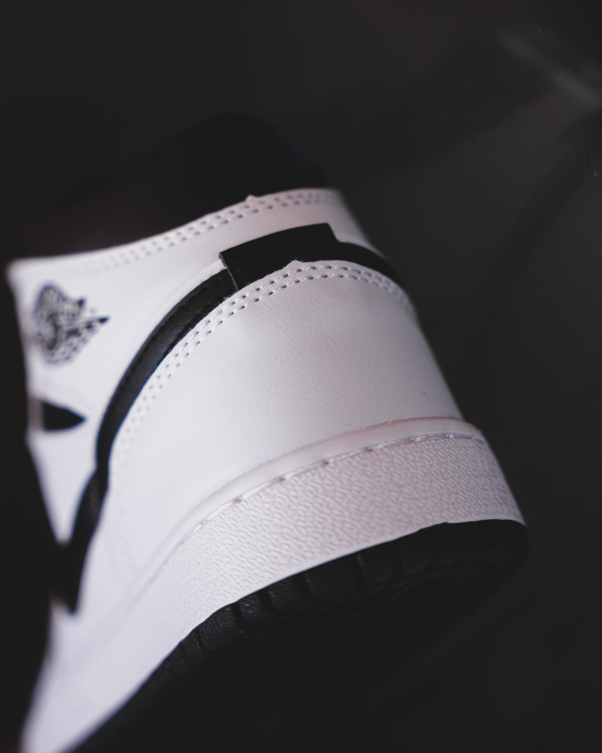 Air Jordan 1 Mid "White Black"