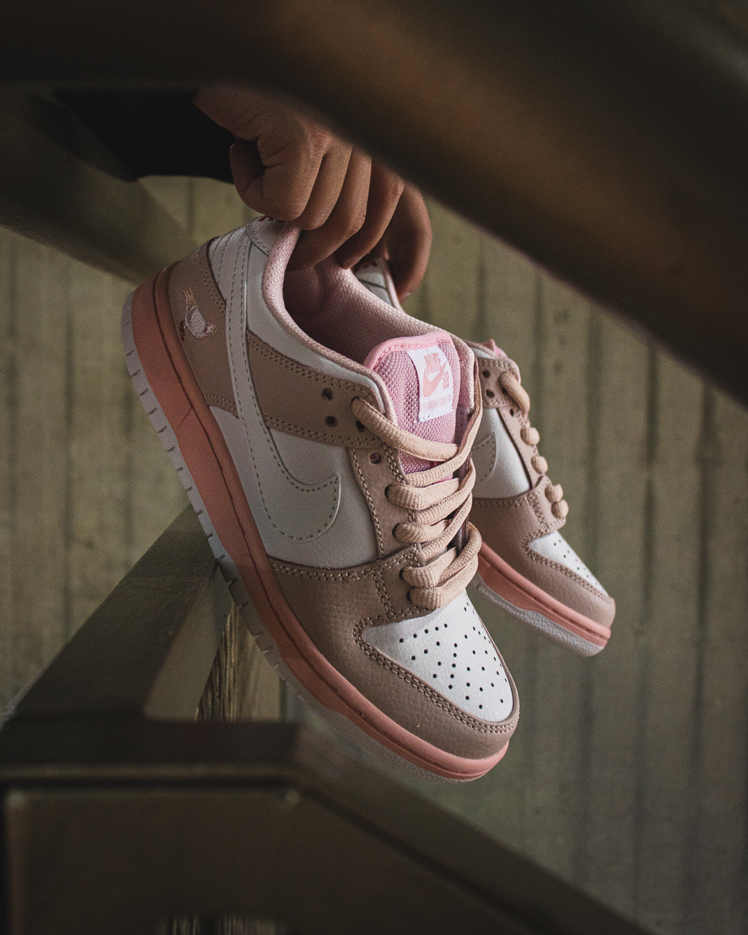 Nike SB Dunk Low "Pink Pigeon"