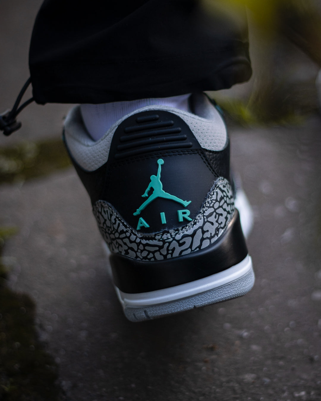 Nike Air Jordan 3 Retro "Green Glow"