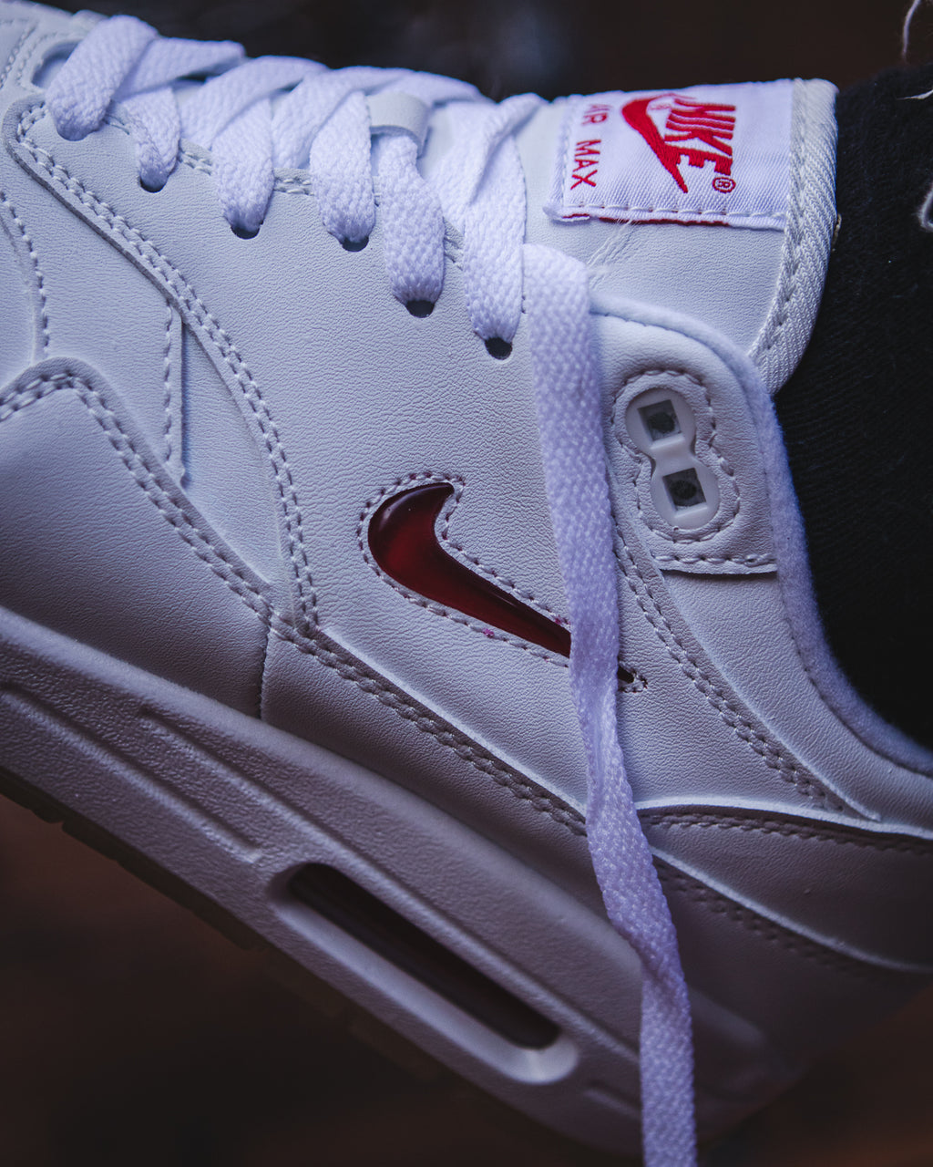 Nike Air Max 1 Premium SC Jewel 'White Red'.