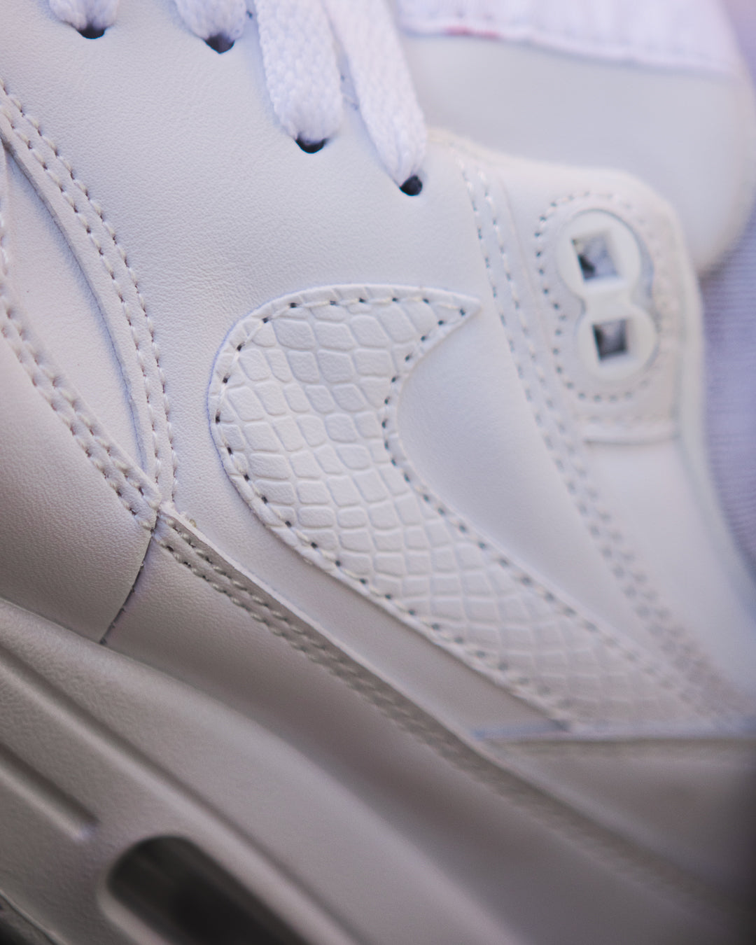 Supreme x Nike Air Max 1 '87 SP "Triple White"