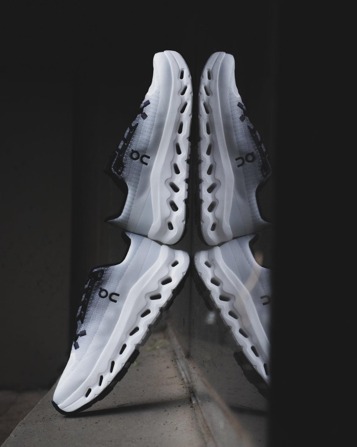 On Cloudtilt “Black/Ivory”