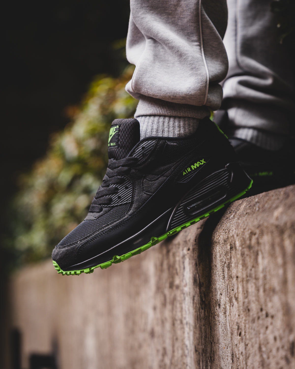Nike Air Max 90 "Black Chlorophyll"
