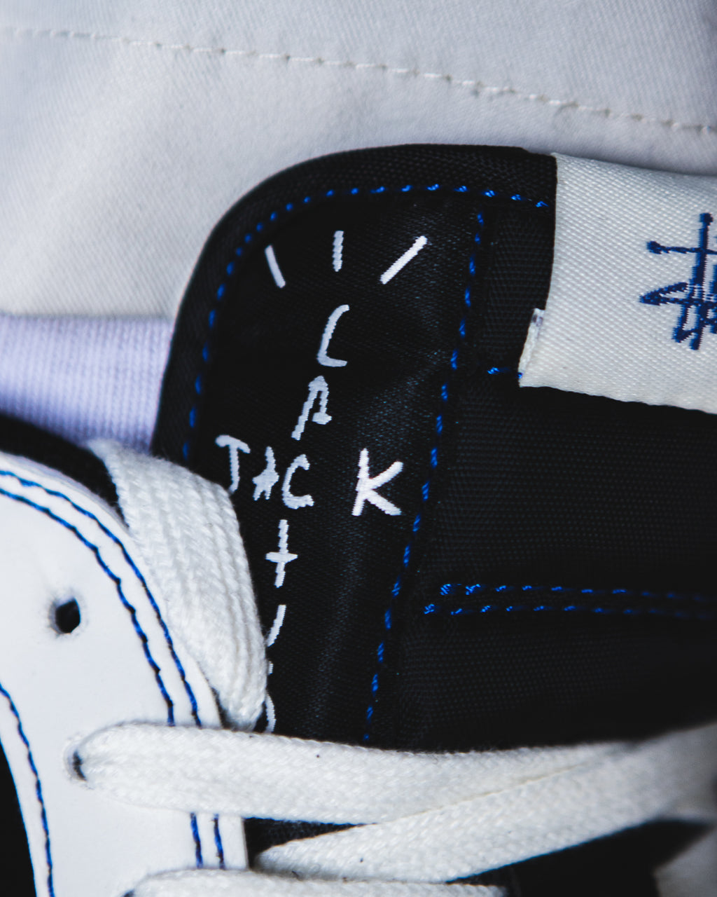 Air Jordan 1 Low SP Travis Scott x Fragment Design