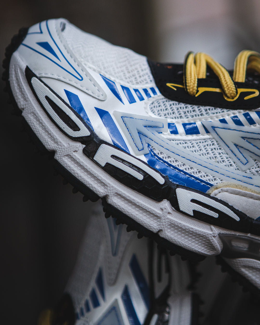 Off-White Be Right Back