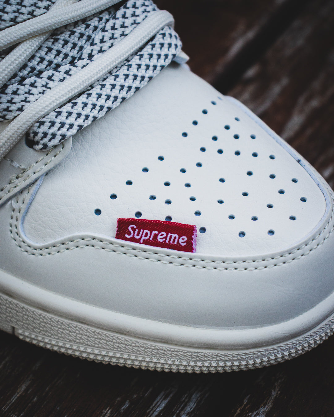Air Jordan 1 Low x Supreme G5