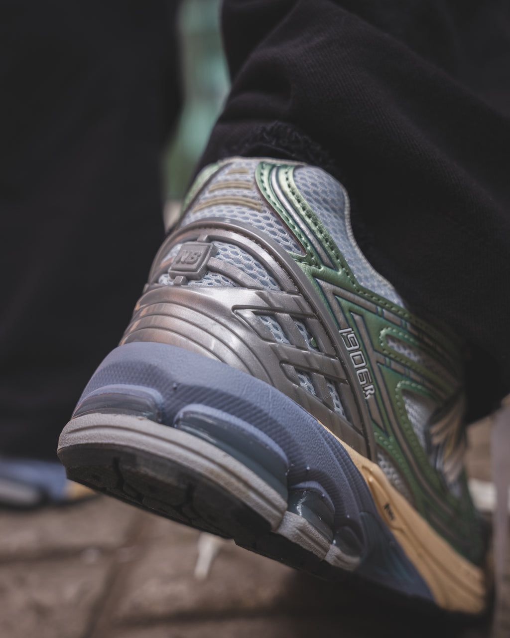 New Balance 1906R "Ice Blue / Melon Water"