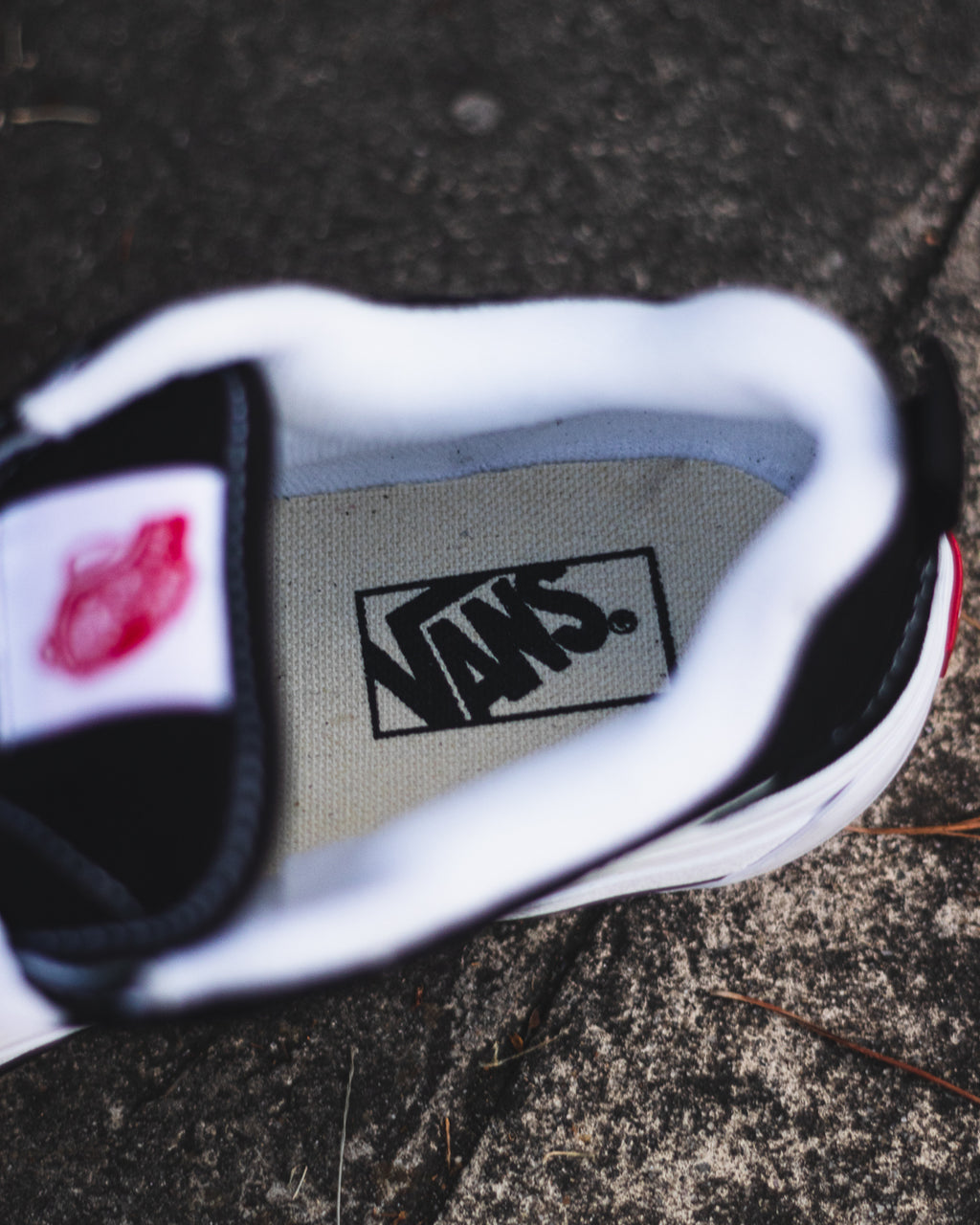 Vans Knu Stack “Black White”