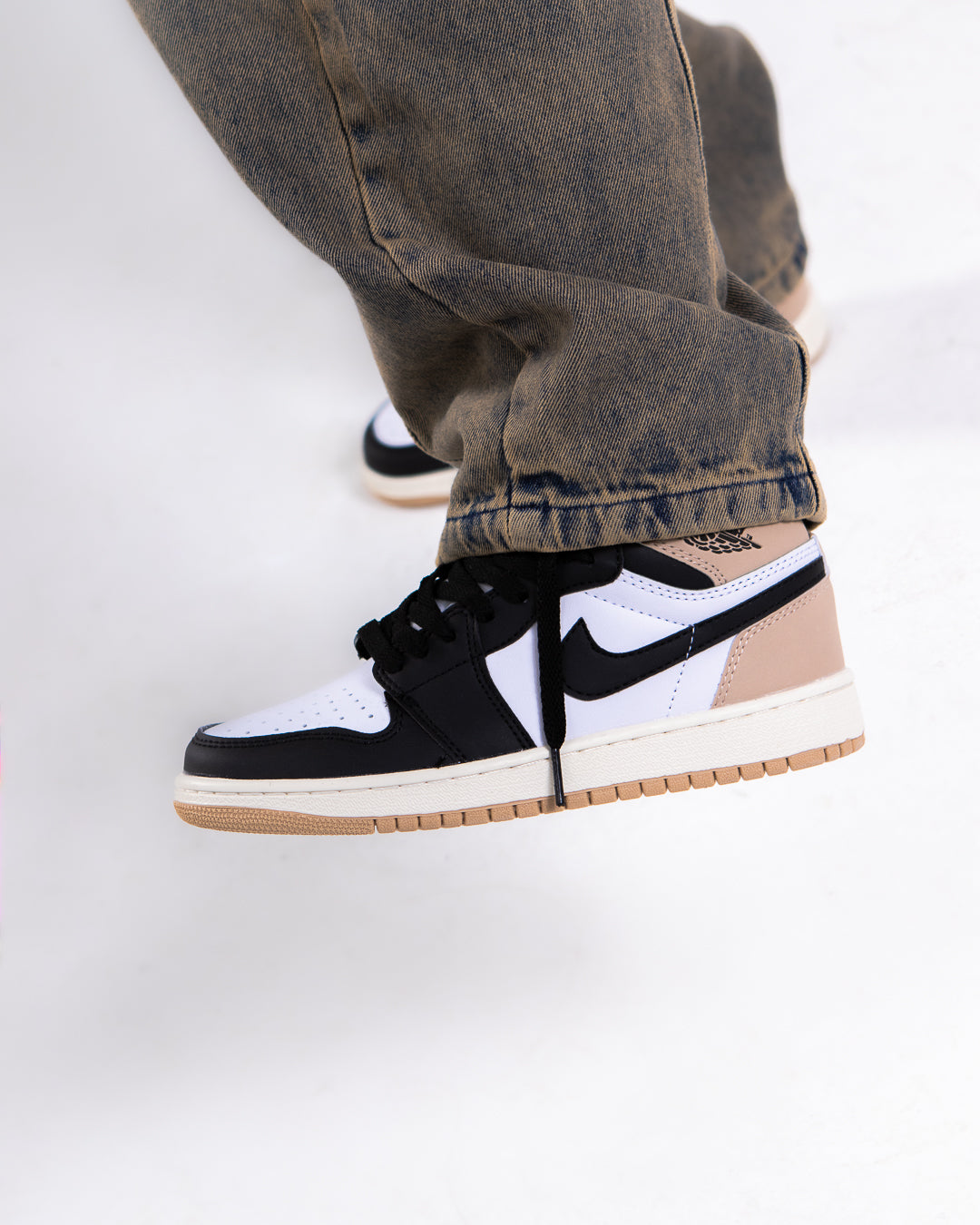 Air Jordan 1 Retro High OG "Latte"