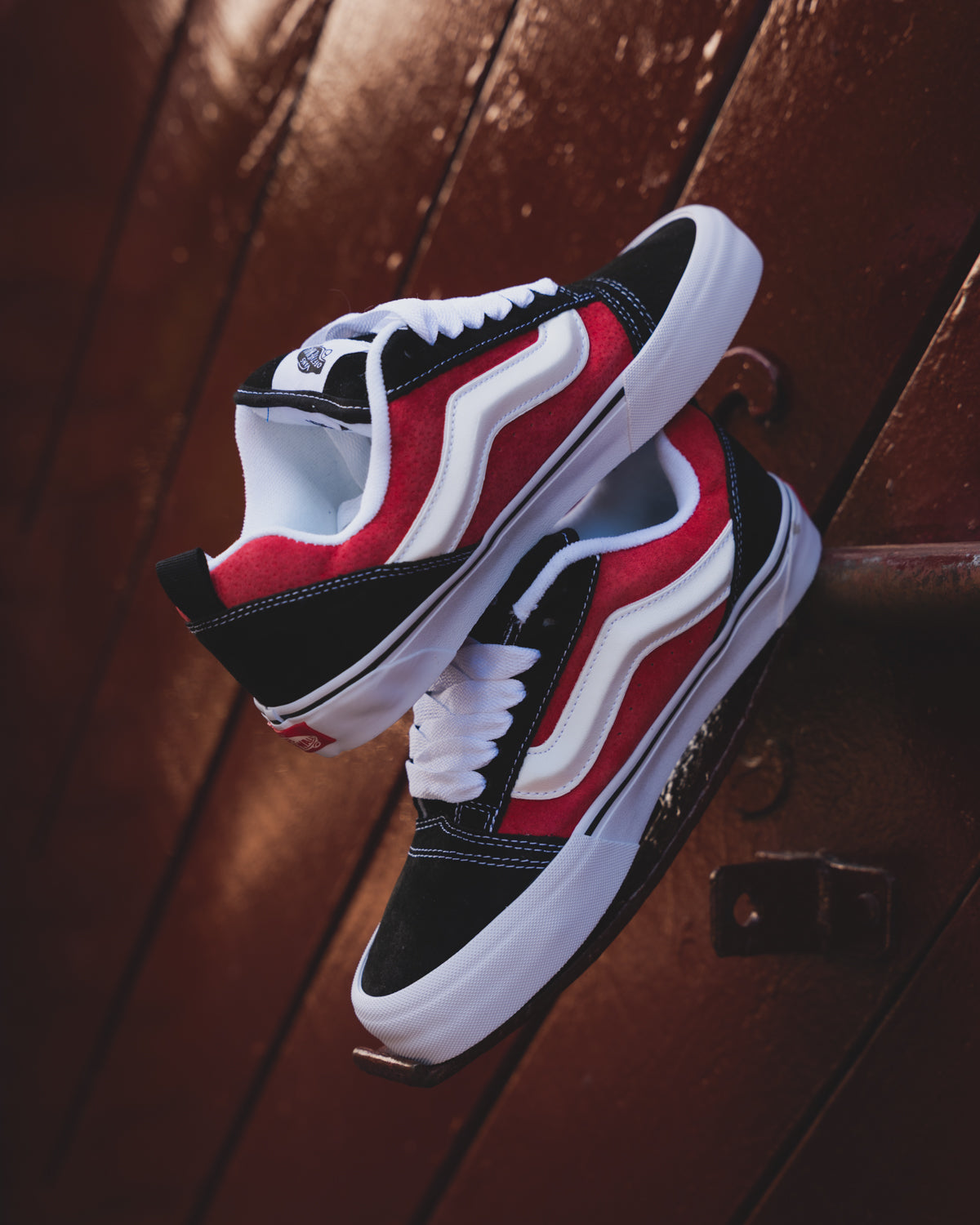 Vans Knu Skool "Black/Racing Red"