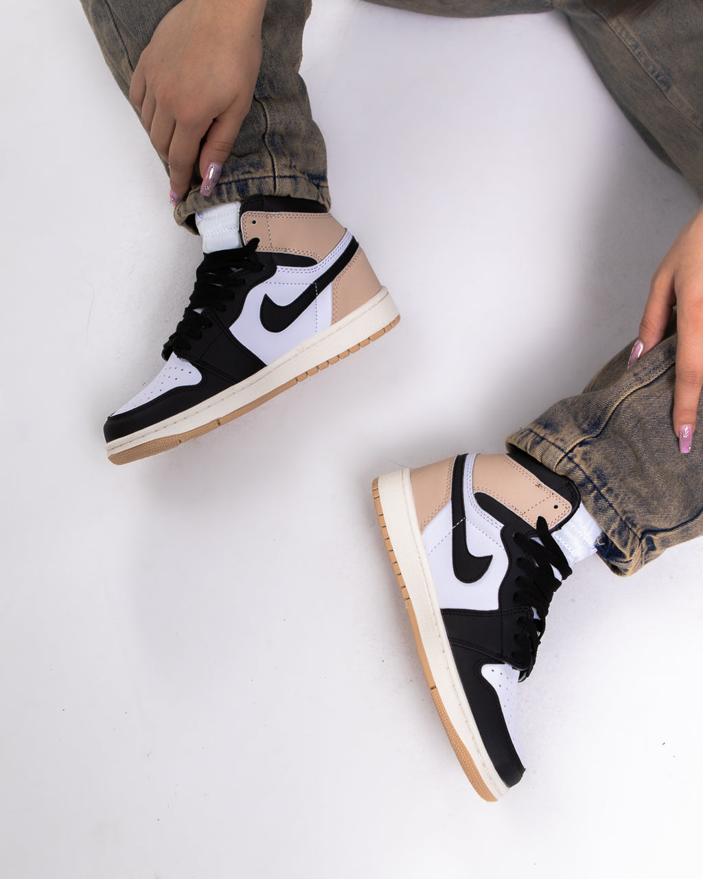 Air Jordan 1 Retro High OG "Latte"