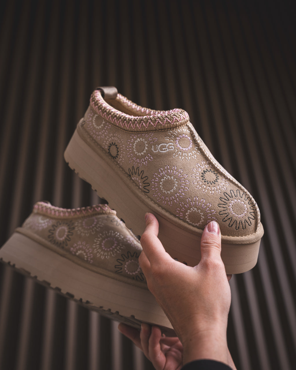 UGG Tazz Sun Stitch
