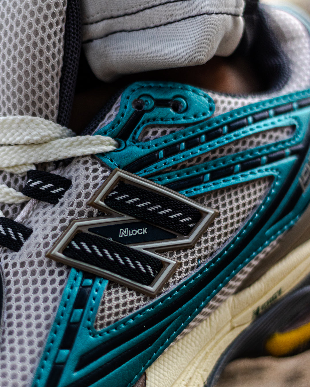 New Balance 1906R Metallic Teal