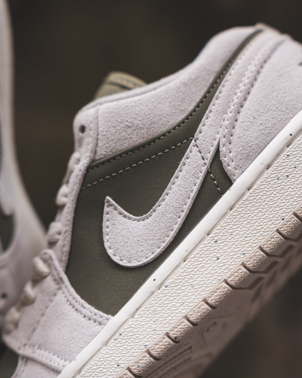 Air Jordan 1 Low SE "Medium Olive"