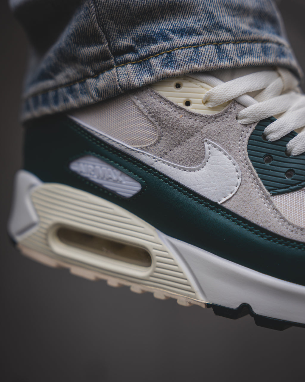 Nike Air Max 90 "Sail/Vintage Green"