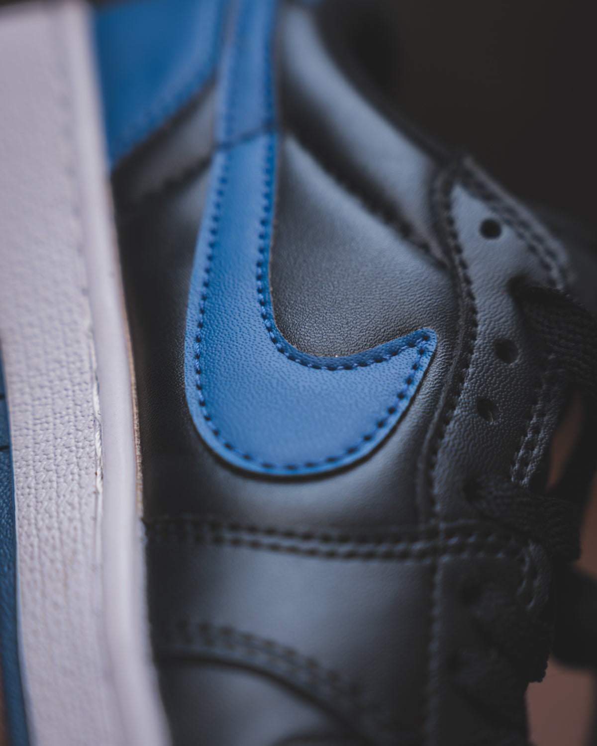 Air Jordan 1 Retro Low OG "Mystic Navy"